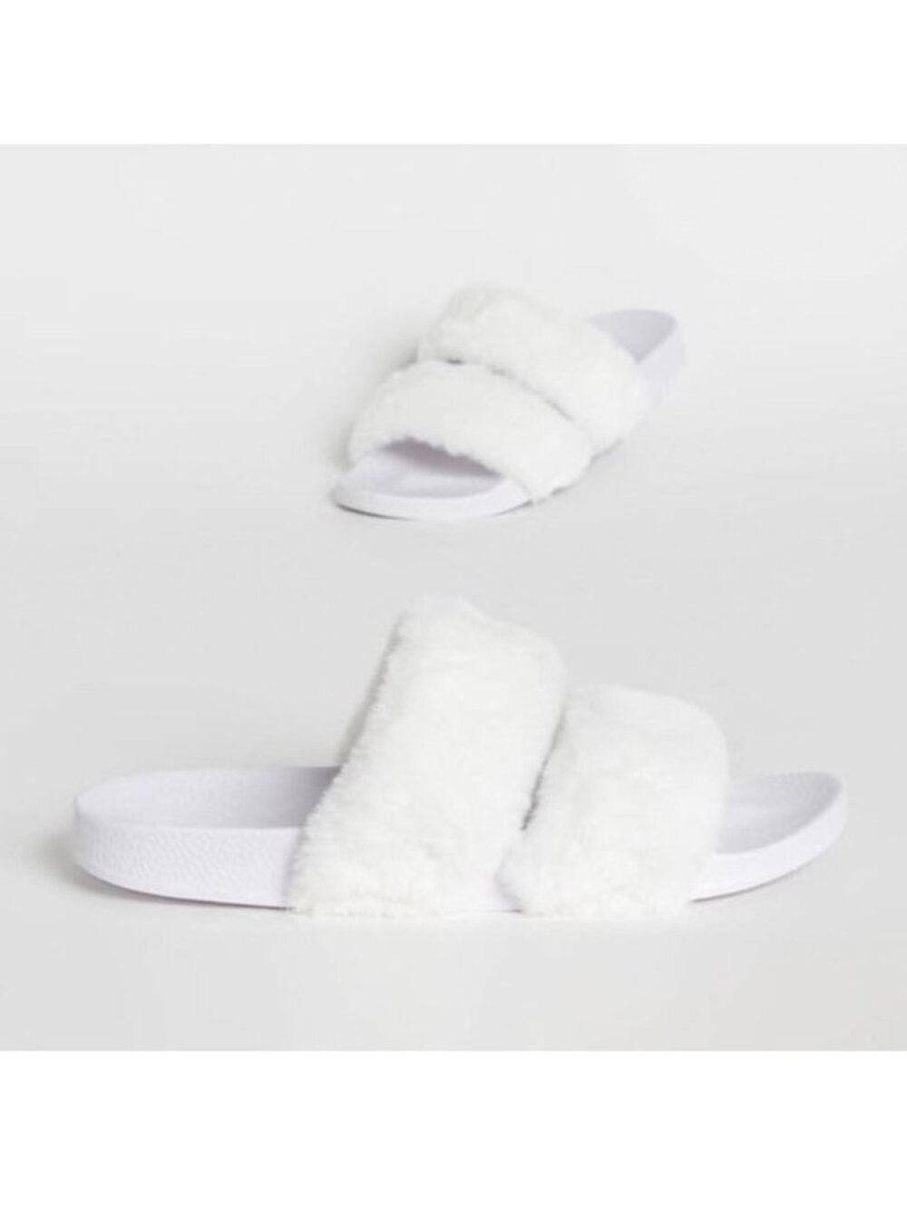 Wild Diva Lounge | White Fuzzy Slippers House Shoes | Size 6